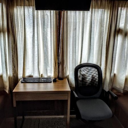 Two Rooms Rustic House - Self Check-In 부쿠레슈티 외부 사진