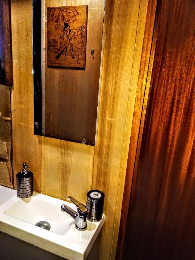 Two Rooms Rustic House - Self Check-In 부쿠레슈티 외부 사진