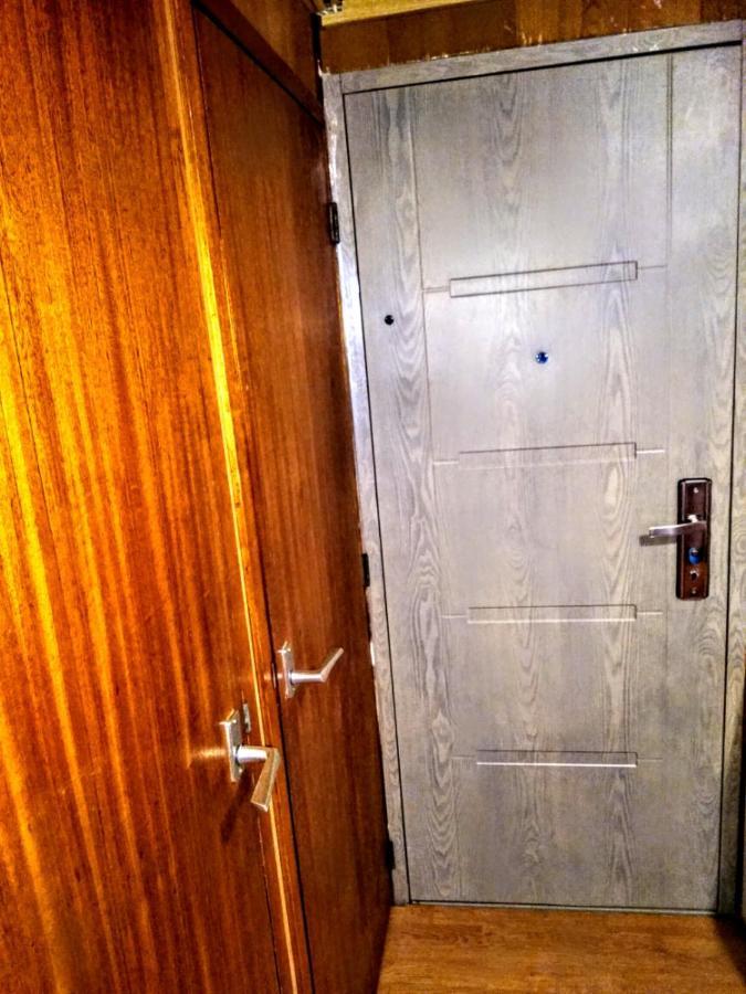 Two Rooms Rustic House - Self Check-In 부쿠레슈티 외부 사진
